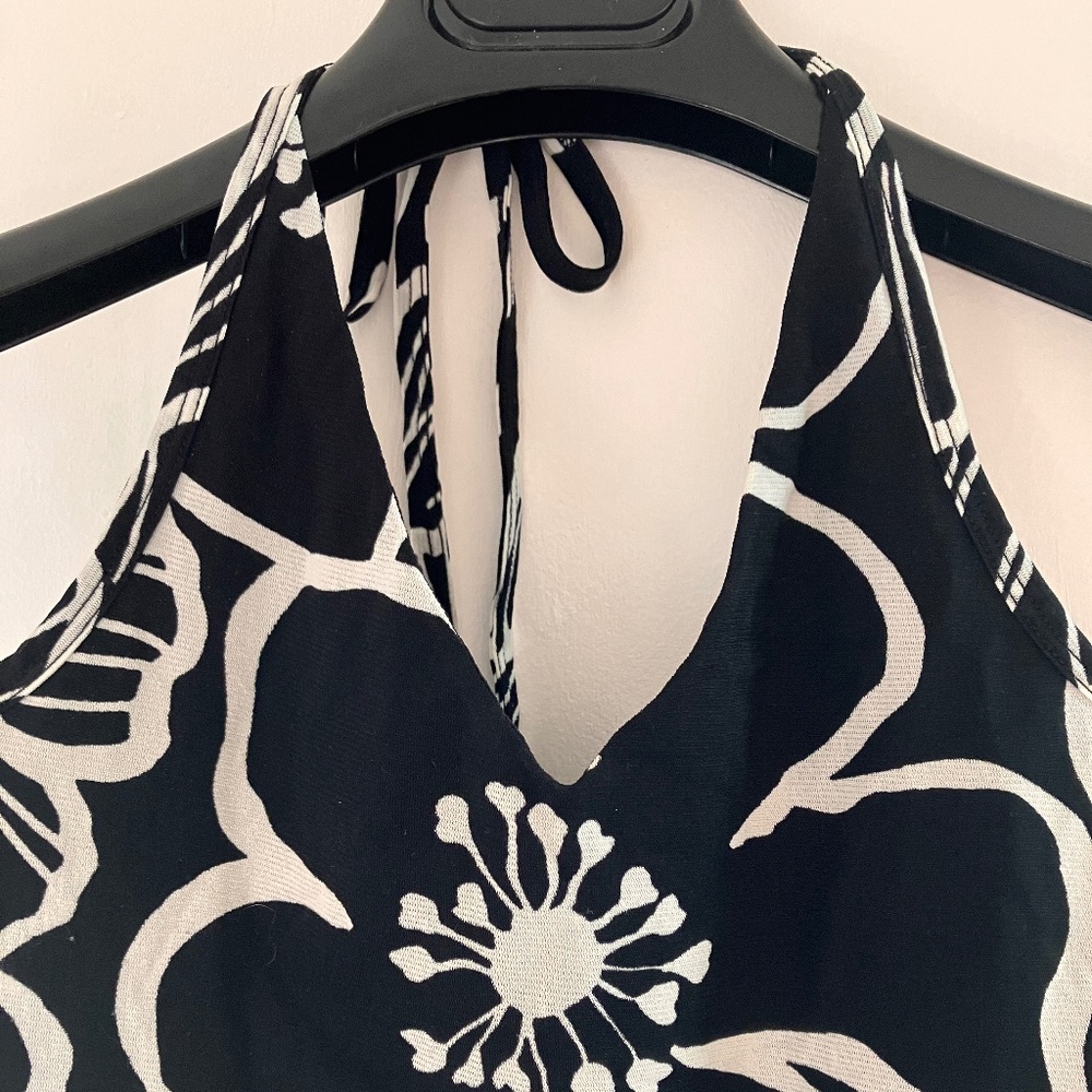 GUESS BLACK &WHITE FLORAL HALTER - Picture 3 of 14